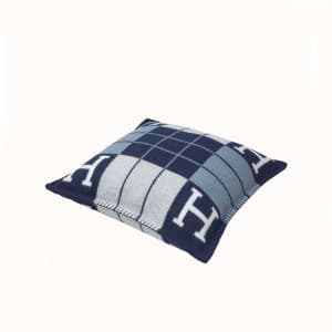 에르메스 이니셜 블루 쿠션 - Hermes Initial Blue Cushion - acc…